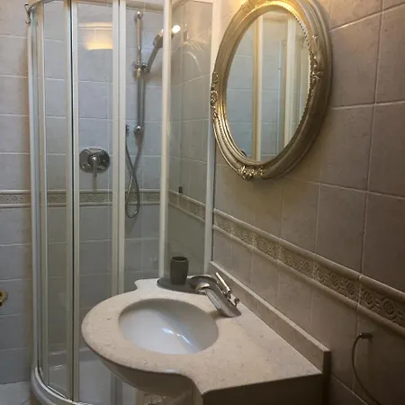 Marie Rose Luxury & Desenzano del Garda