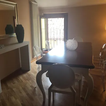 Marie Rose Luxury B&b&apartment Couette-café Desenzano del Garda